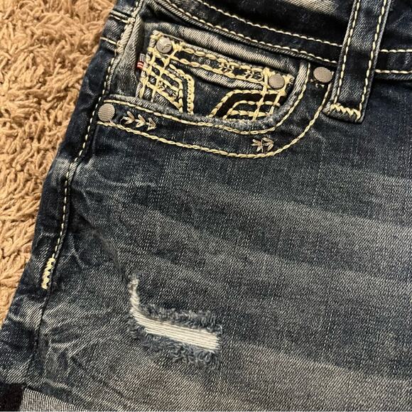 NWT! Vigoss Distressed Dark Wash Jean Shorts Size 0 - Picture 4 of 10